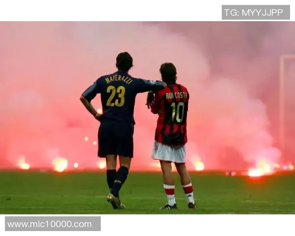 球星卡拆包体验：足球铁盒收藏带编新玩法揭秘