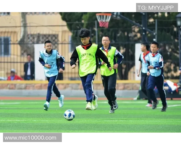 聆听绿茵激情以足球巨星独特声音展现赛场风采